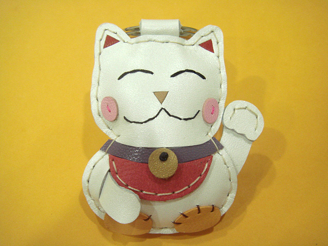 Makiyo the Maneki Neko leather charm ( White )