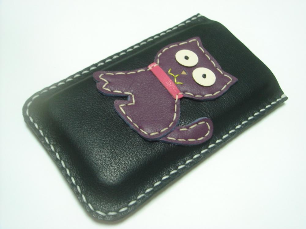MoMo the Cat iPhone Leather Case ( Black and Purple )
