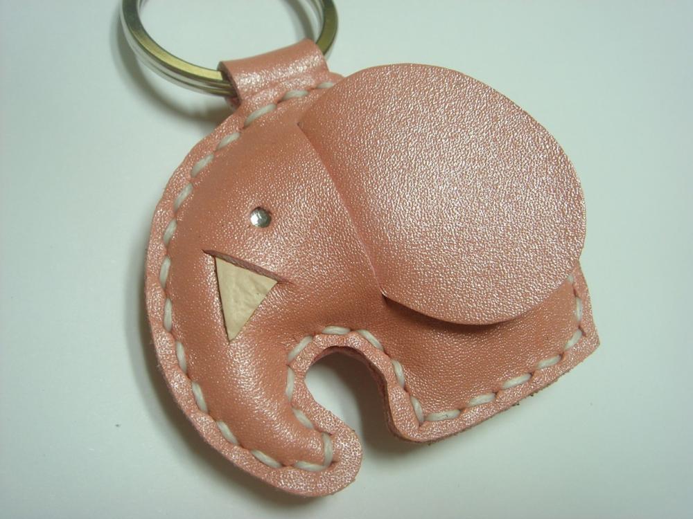 New Laura the Elephant Leather Keychain ( Metallic Pink )