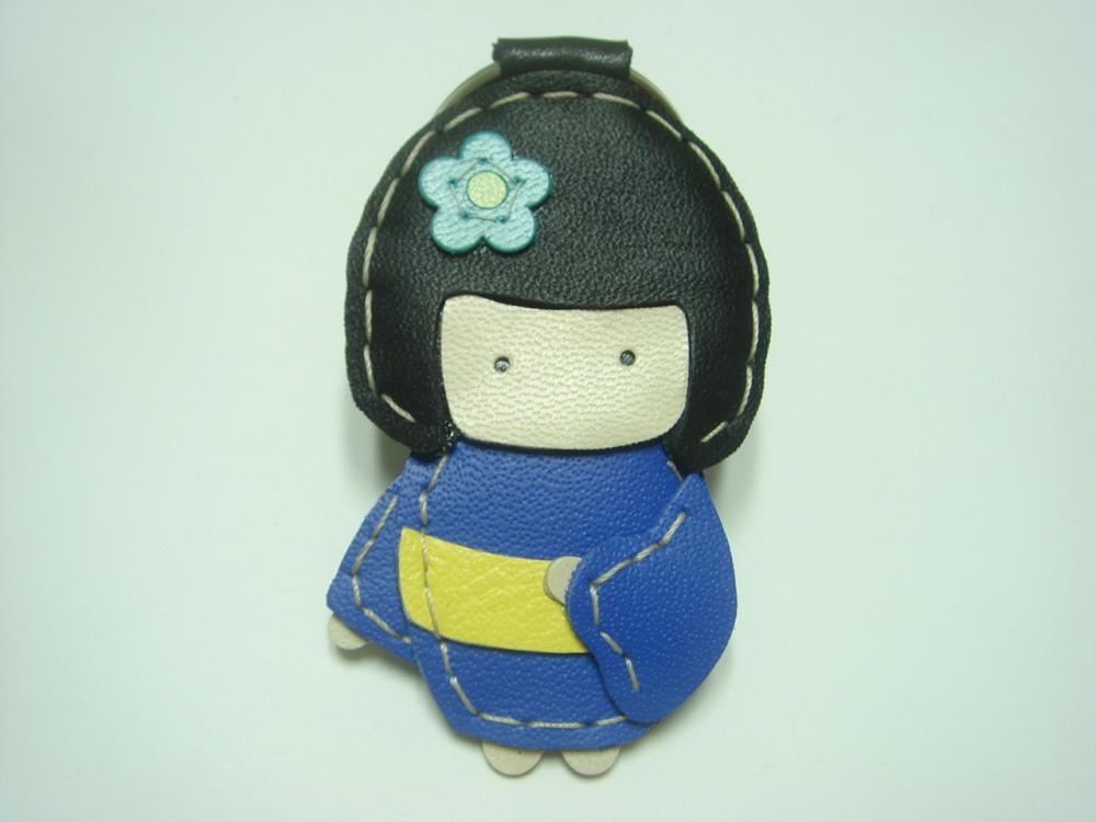 Sakura the Geisha Doll leather keychain ( Blue )