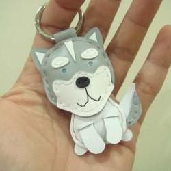 Etana the Siberian Husky leather keychain ( Grey )