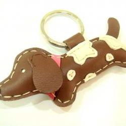 Lilah the Dachshund leather keychain ( Brown )