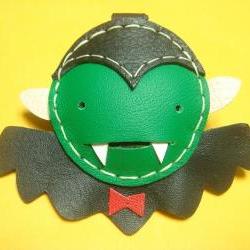 Alvin the Vampire Leather Keychain ( Black / Green )