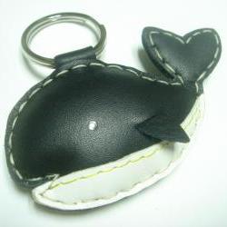 New Umi the Whale Leather Keychain ( Black )