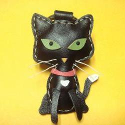 Octavian the Cat leather keychain ( Black )